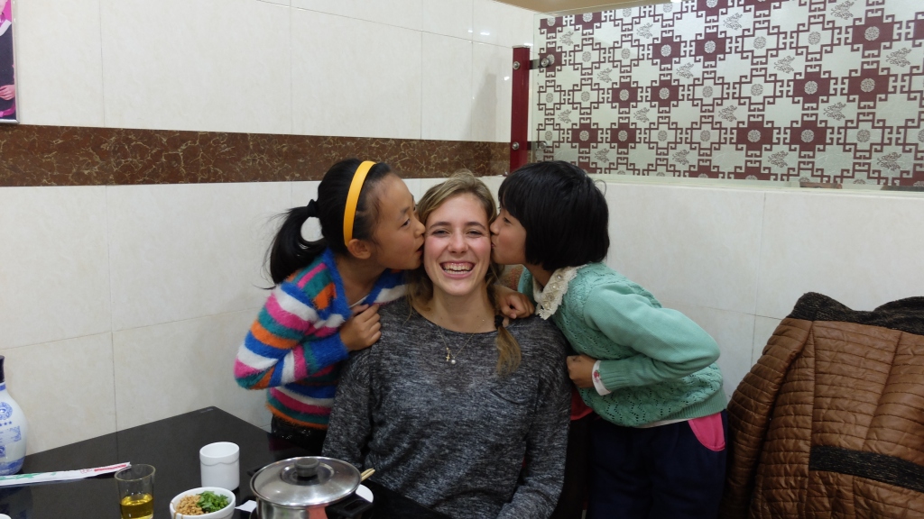 two of Della's students met us in the HOT POT place...:)